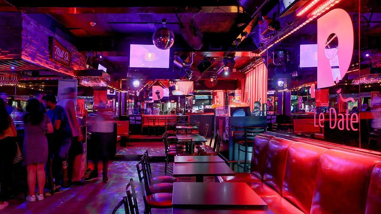 The Best Karaoke Bars for Nightlife in Dubai: Sing Your Heart Out