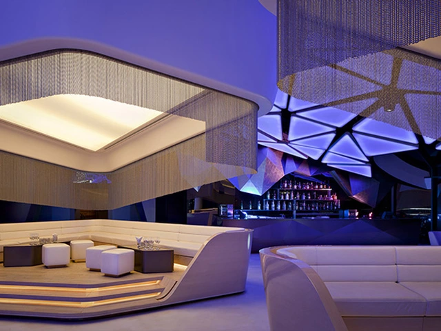 Experience the Magic of Nightlife in Abu Dhabi: From Luxury Clubs to Chill Lounges
