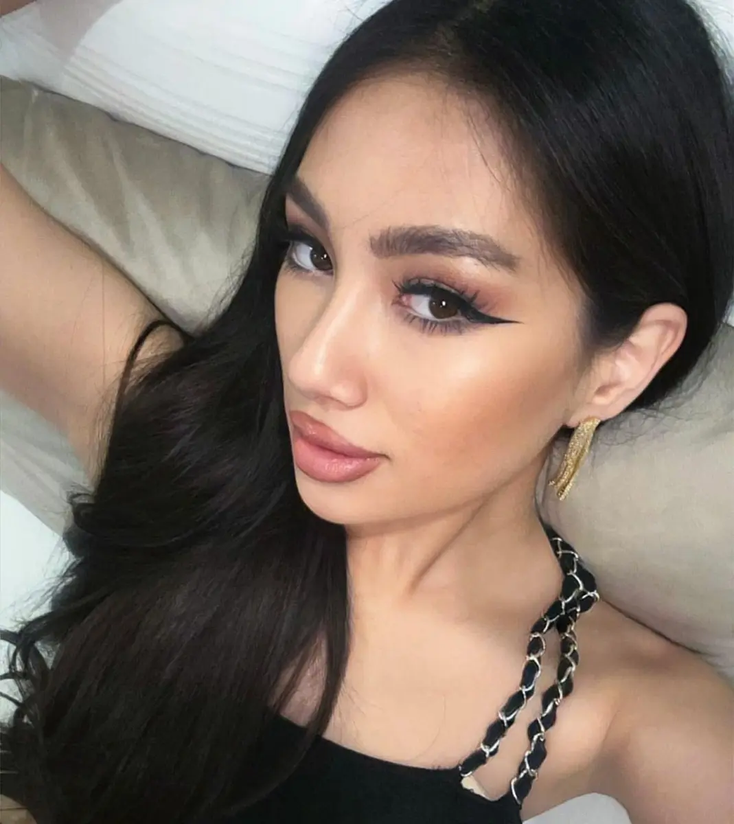 Aliana escort in Istanbul