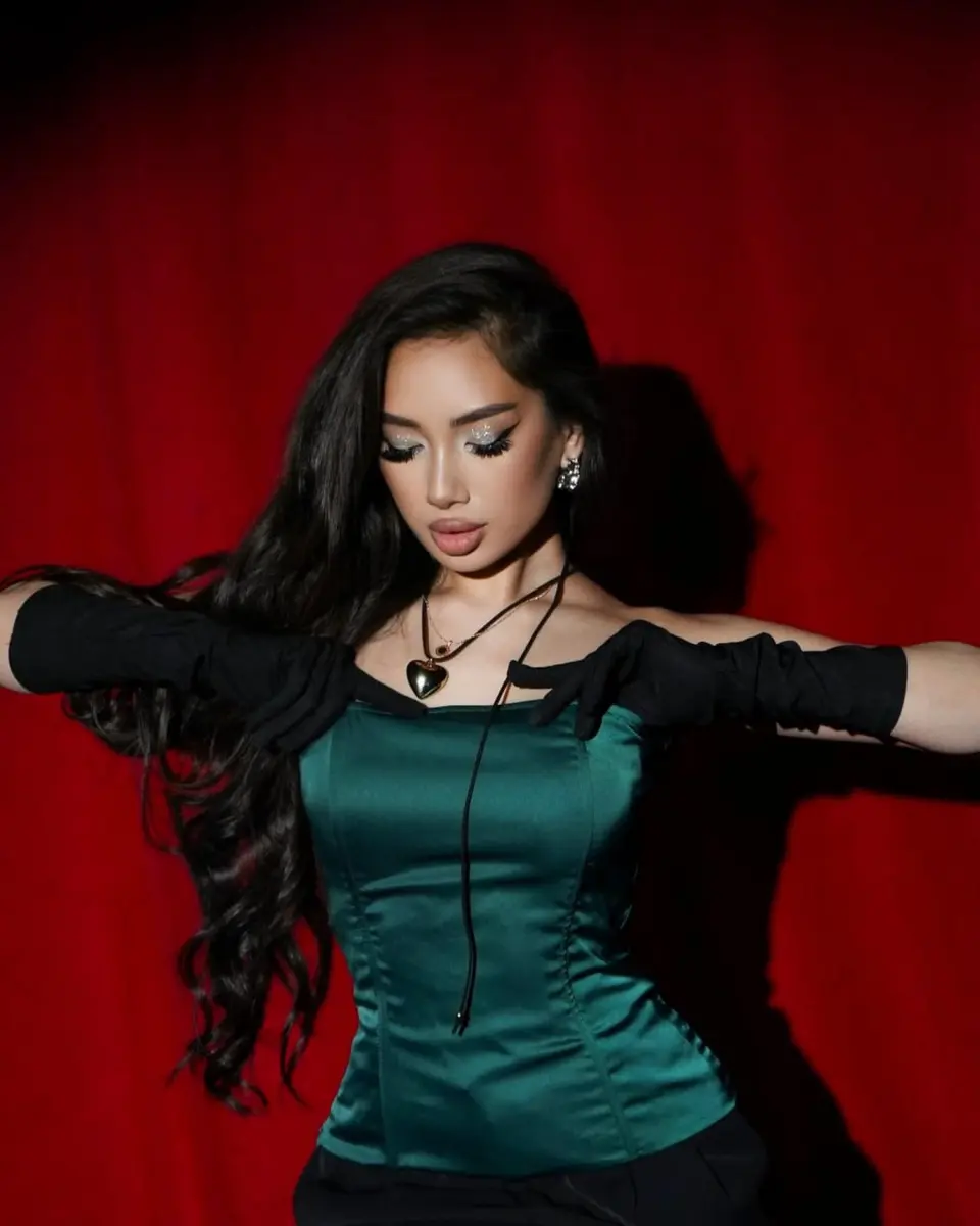 Aliana escort in Istanbul