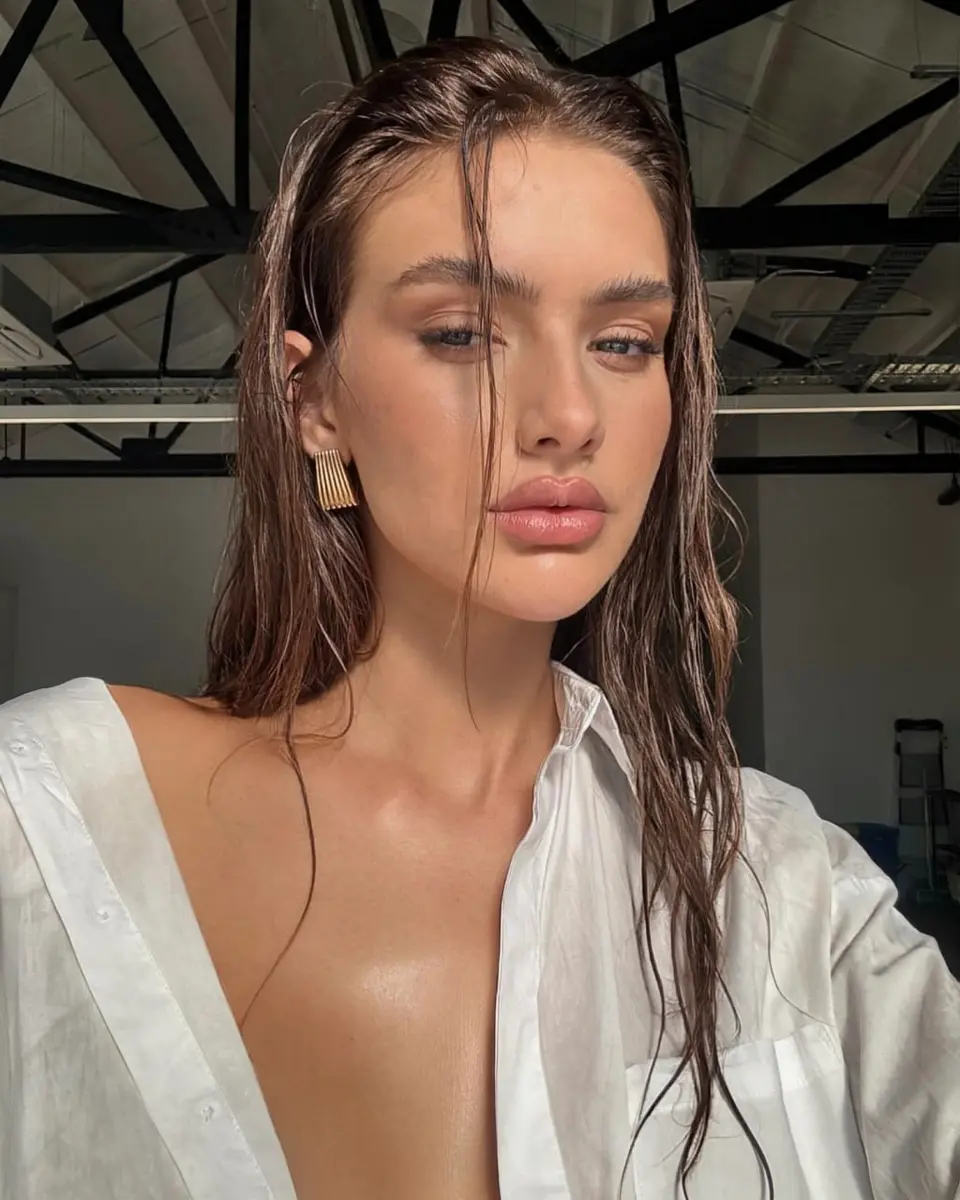 Oliviya escort in Istanbul