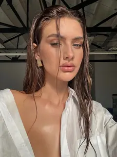 Oliviya escort in Istanbul